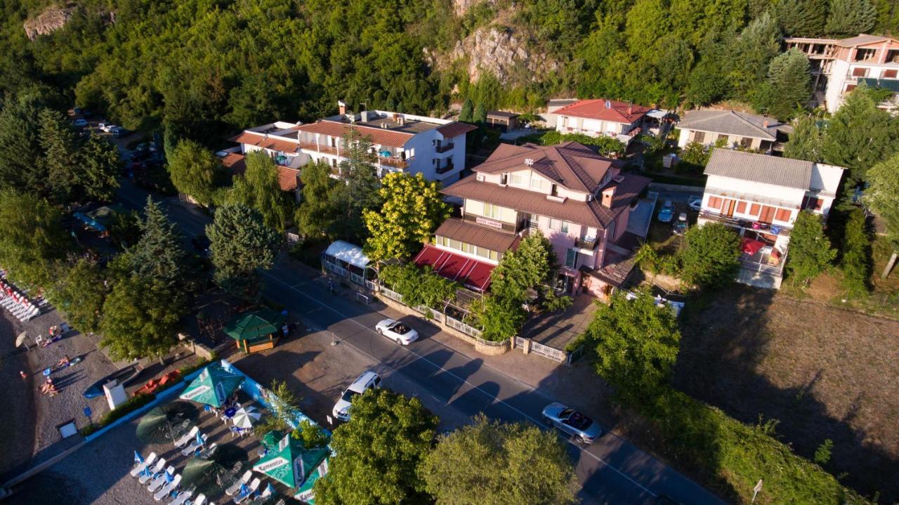 Hotel Лагадін Екстер'єр фото