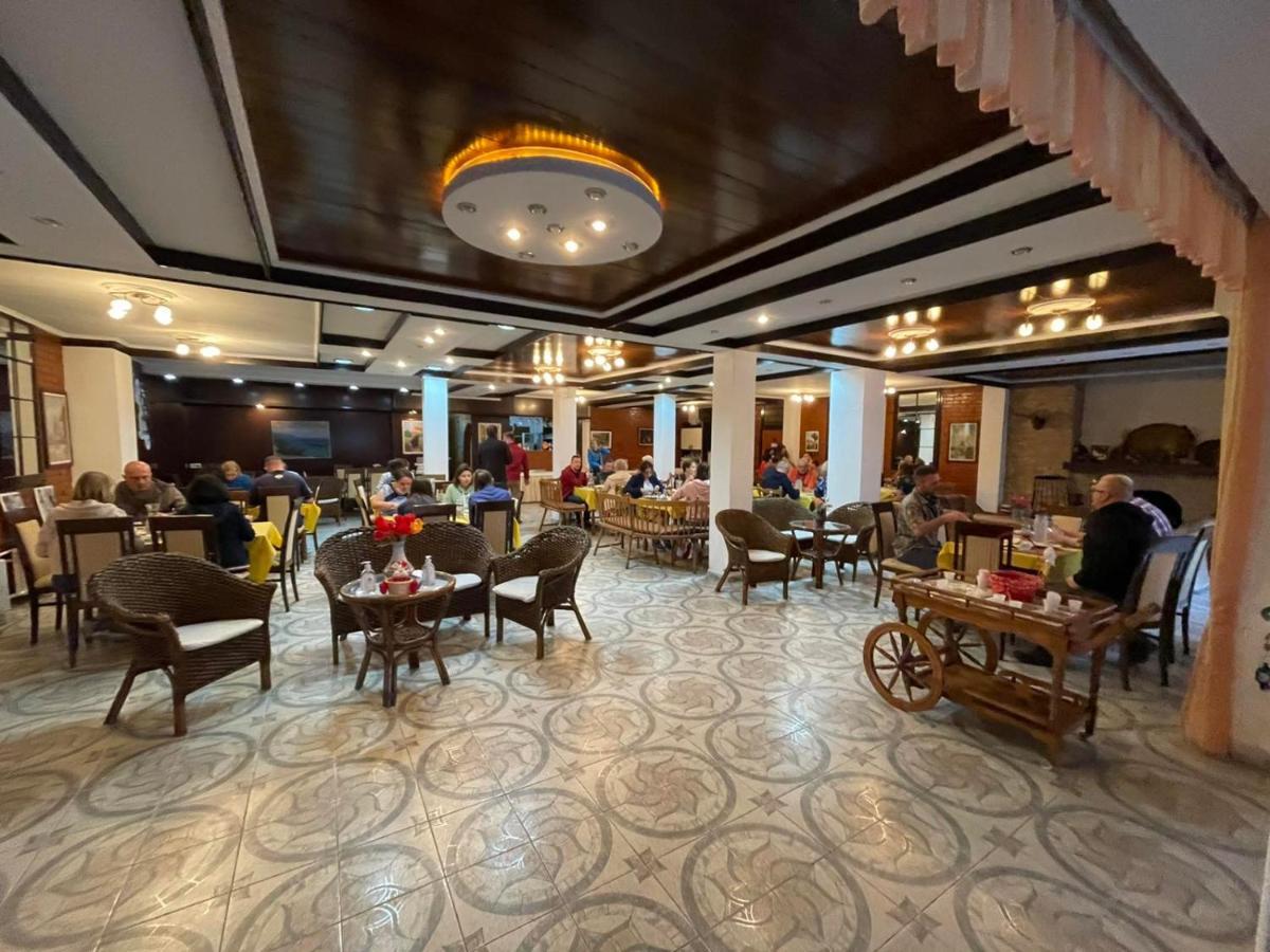 Hotel Лагадін Екстер'єр фото