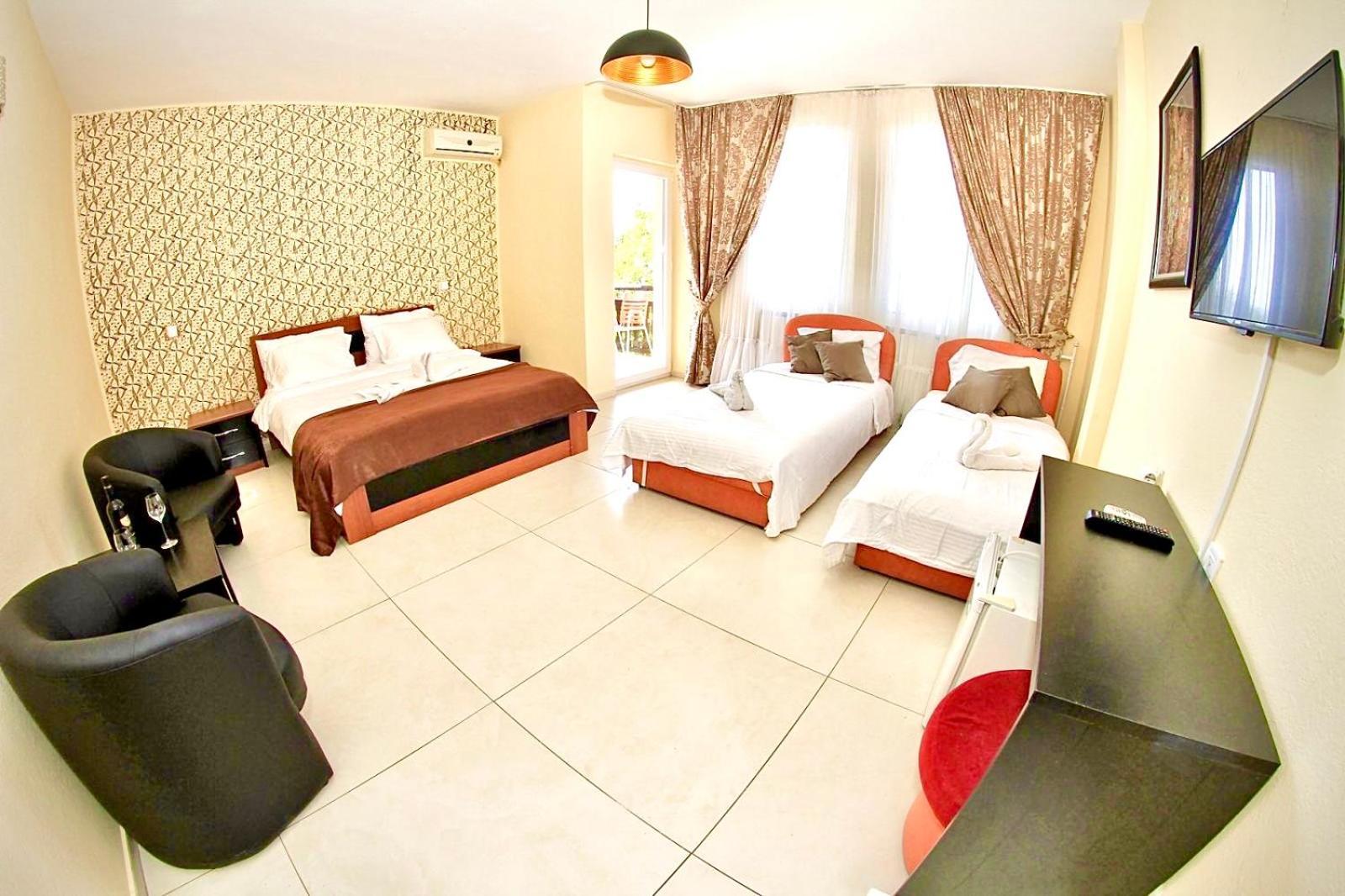 Hotel Лагадін Екстер'єр фото