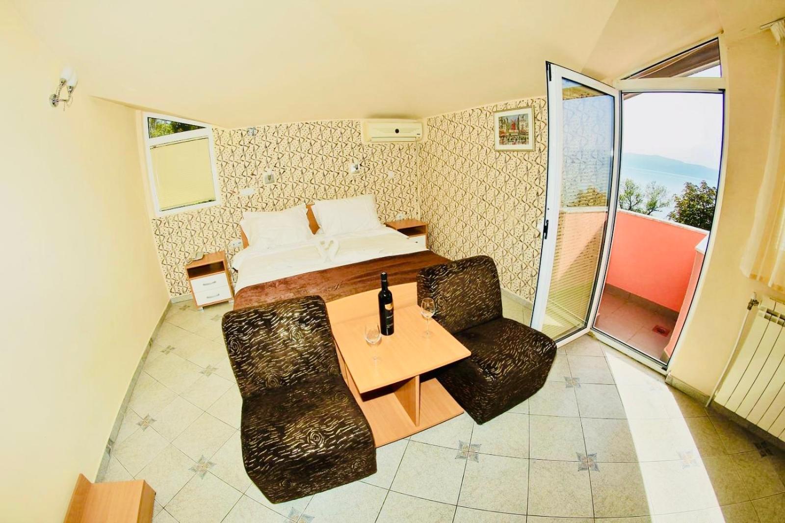 Hotel Лагадін Екстер'єр фото